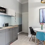 Sanhaus - Chopina 13 - W Centrum, 5 Minut Od Plazy I Deptaka Daire *